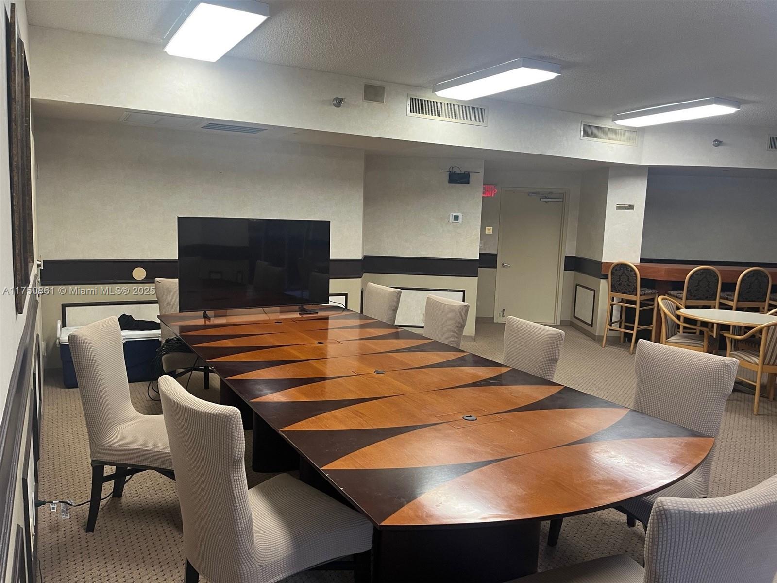 MYSTIC POINTE TOWER 600 C - Residential