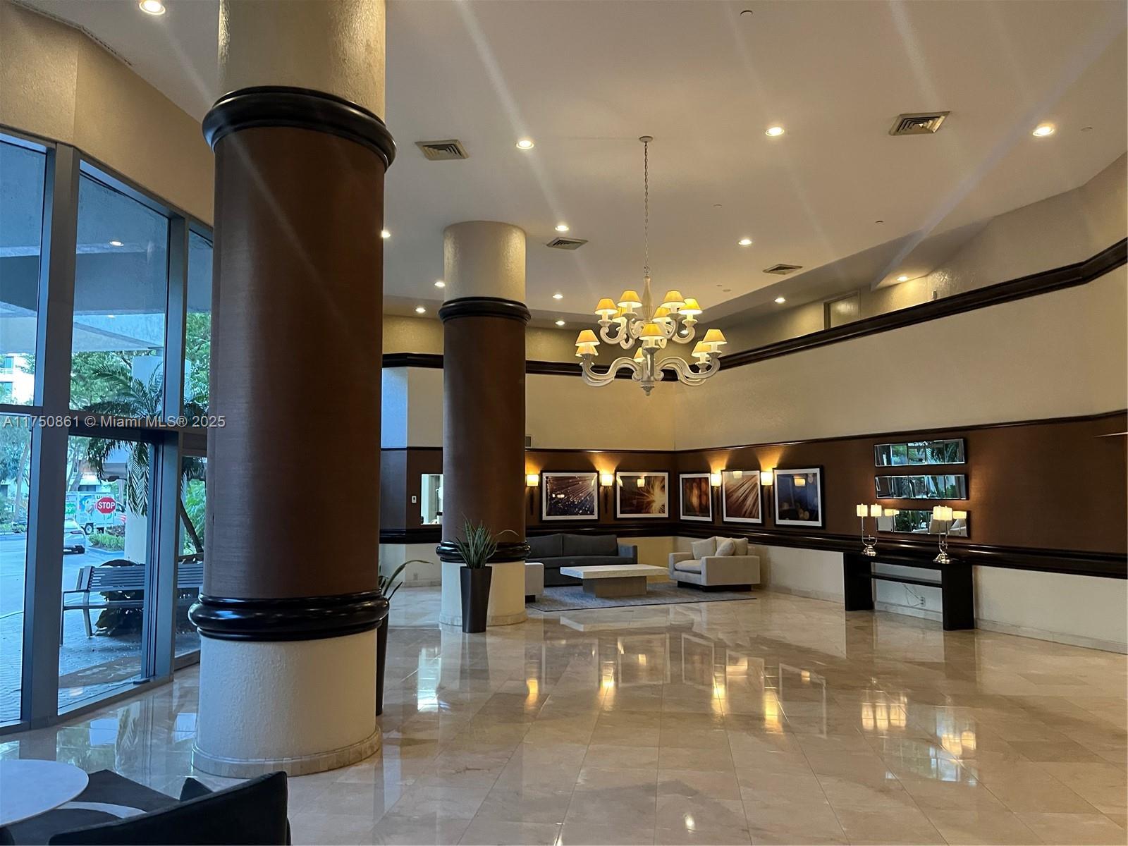 MYSTIC POINTE TOWER 600 C - Residential