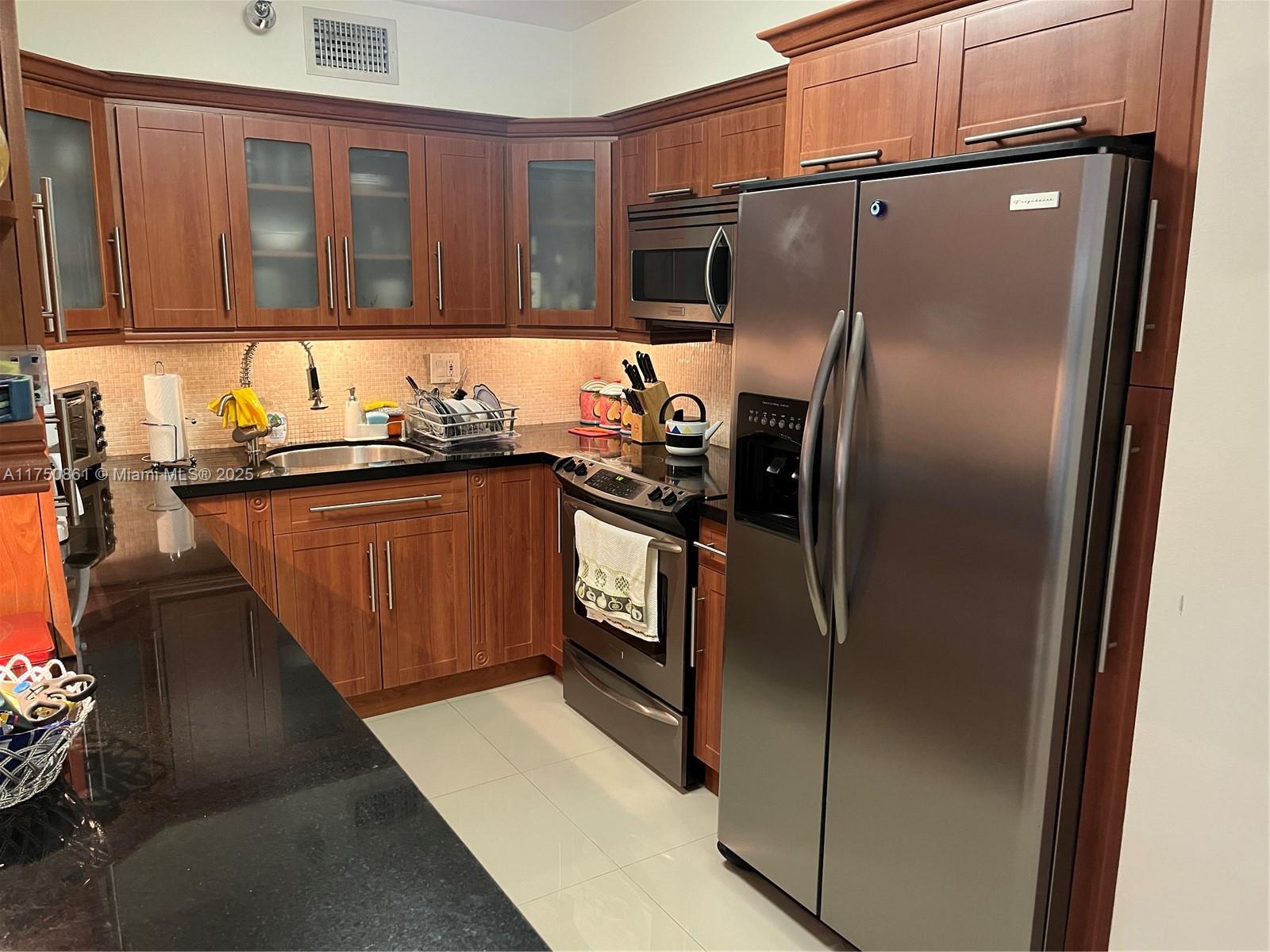 MYSTIC POINTE TOWER 600 C - Residential