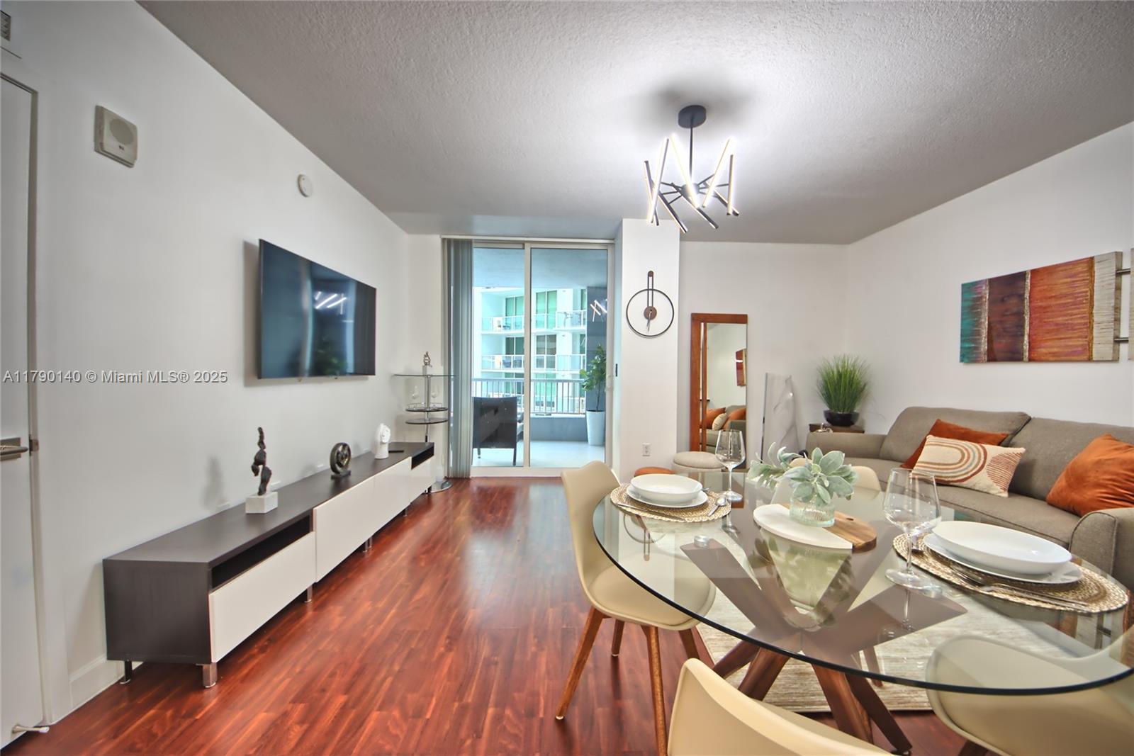 THE SAIL CONDO - Residential Lease