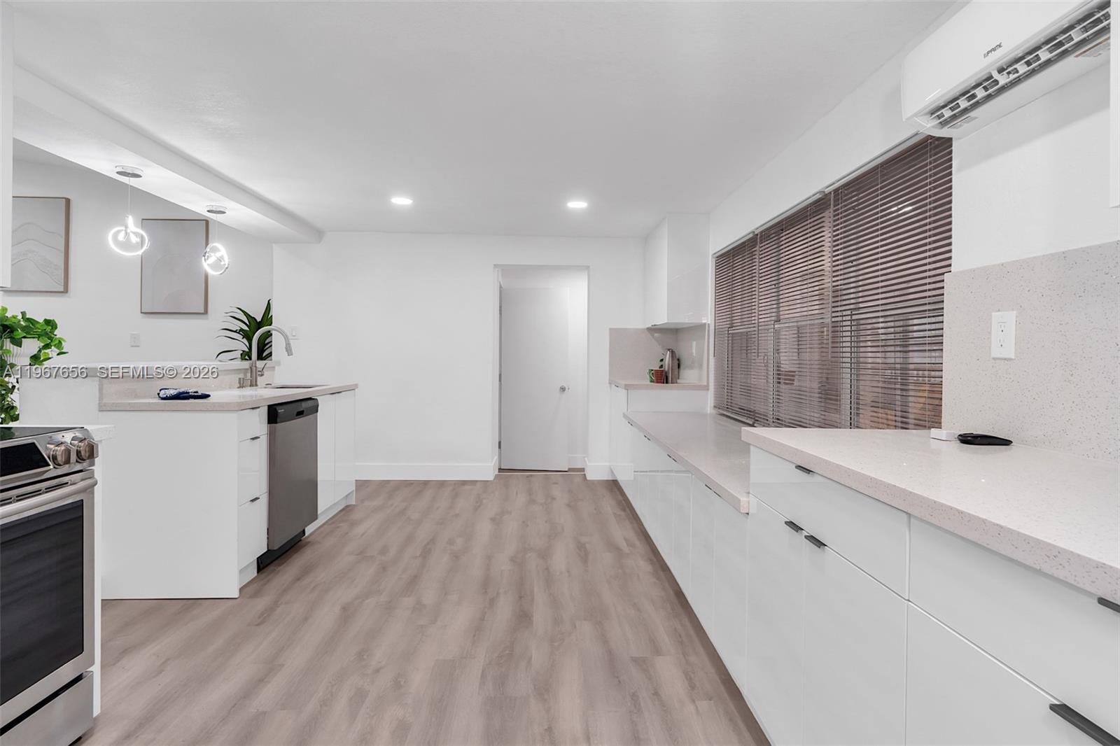 LAKE BOYNTON ESTATES 1 - Residential