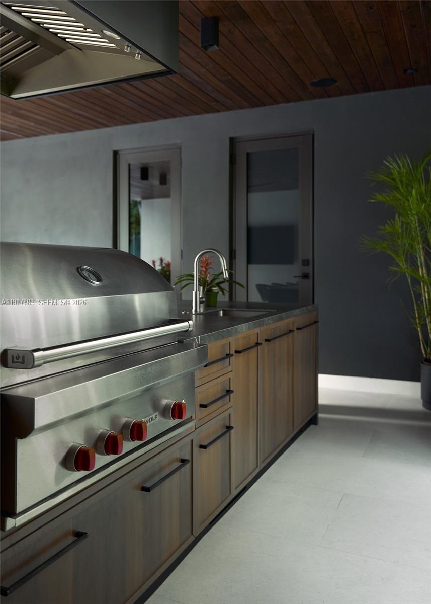 HELMS COUNTRY ESTATES ADD - Residential