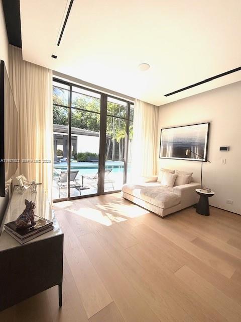 HELMS COUNTRY ESTATES ADD - Residential