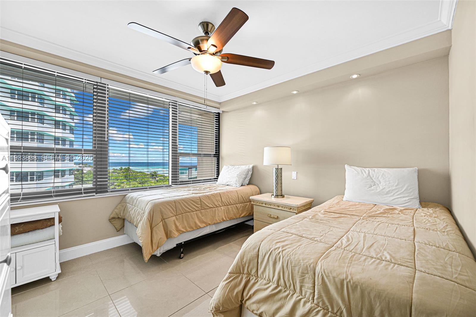 THE ALEXANDER CONDO - Residential