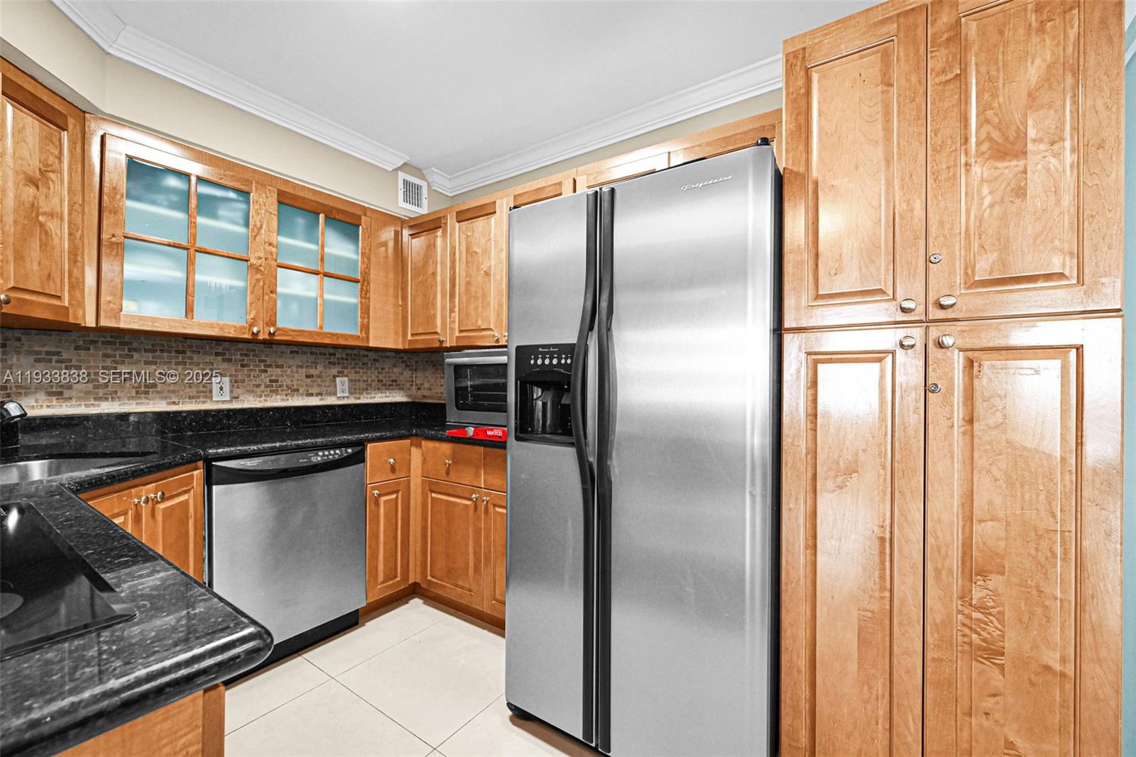 THE ALEXANDER CONDO - Residential