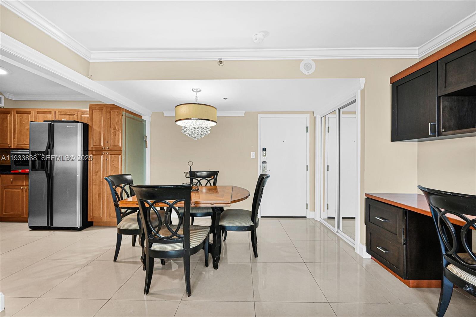 THE ALEXANDER CONDO - Residential