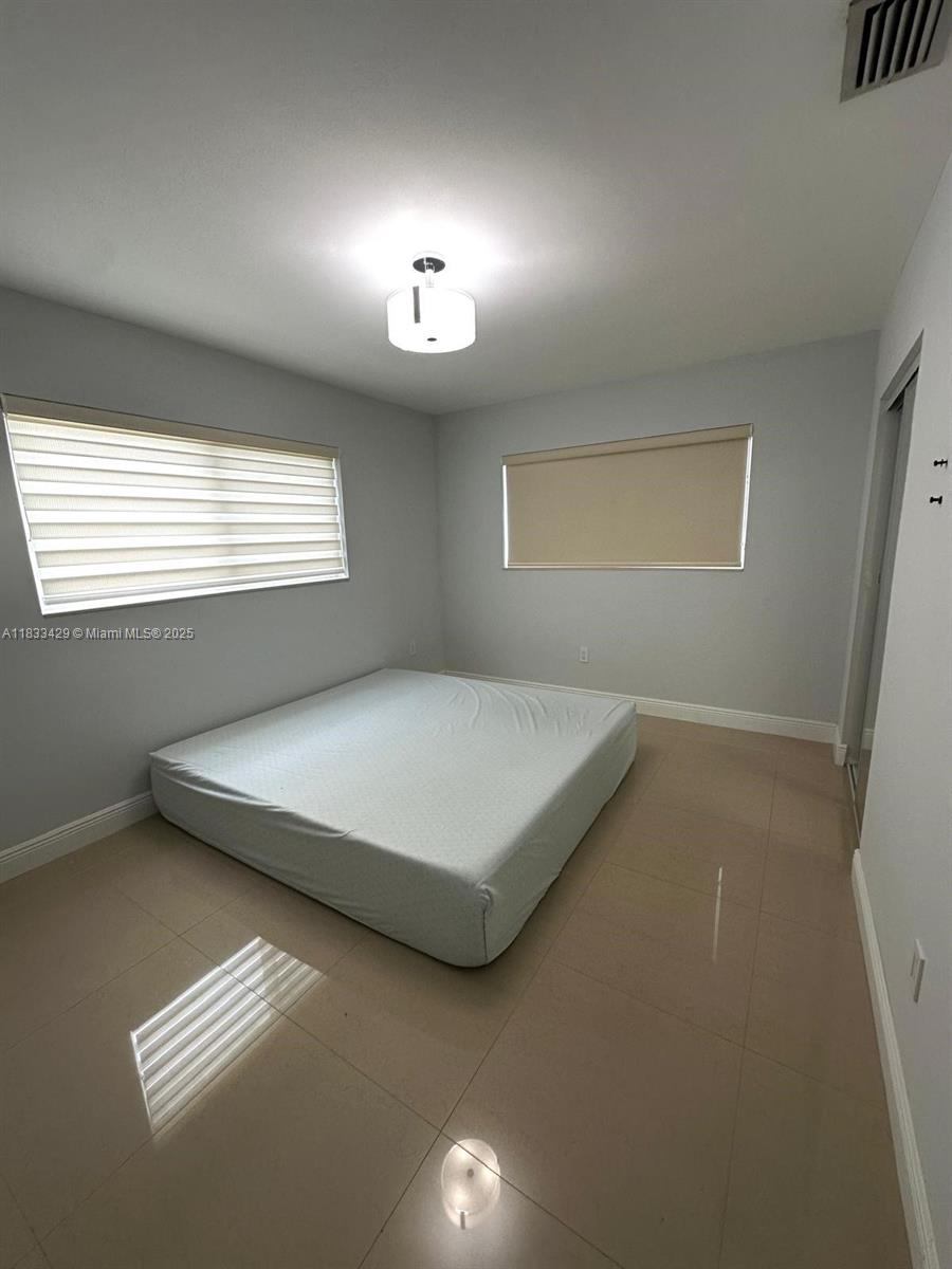 1430 NW 183rd St .