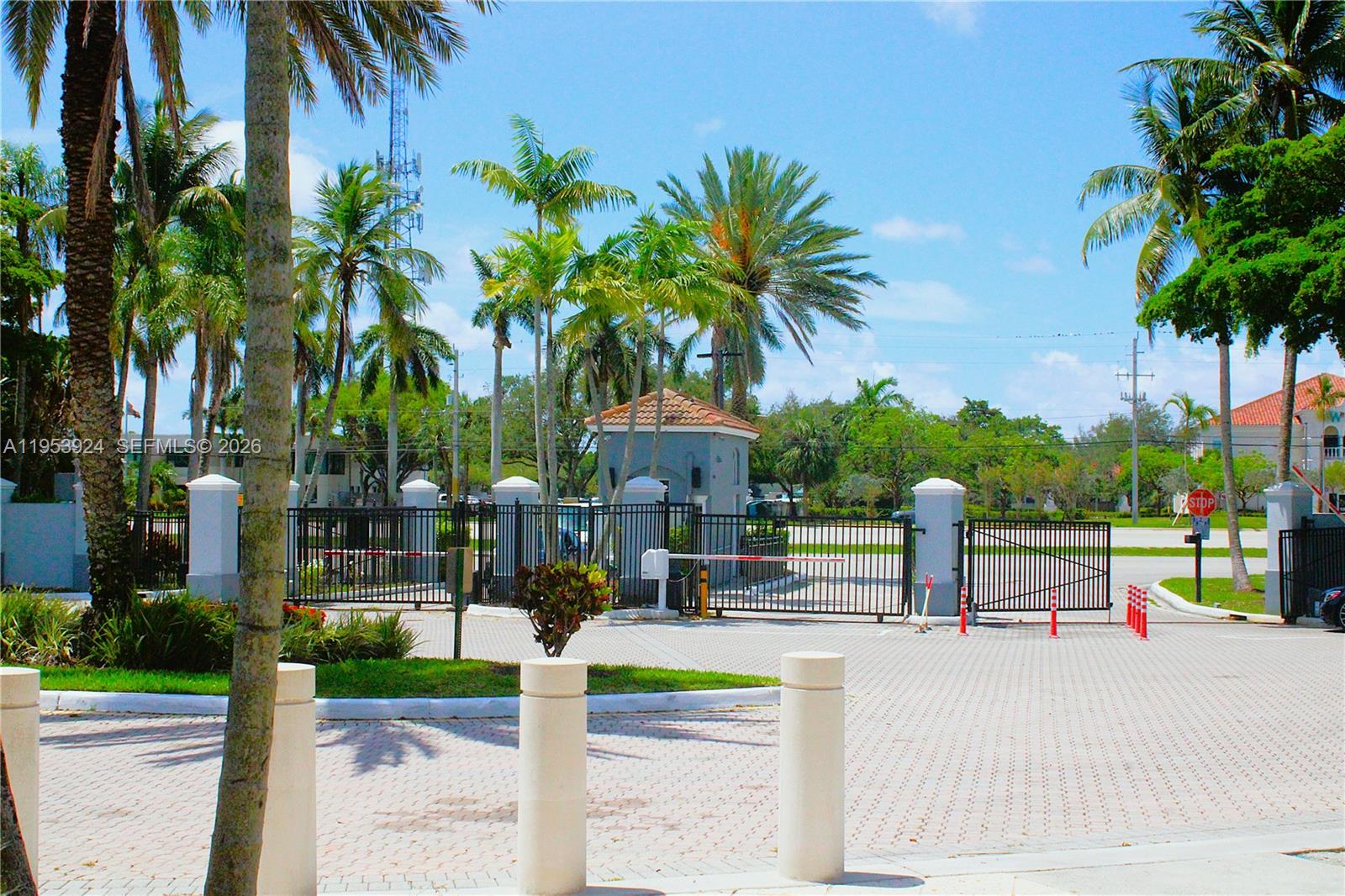 LA VIA CONDO - Residential