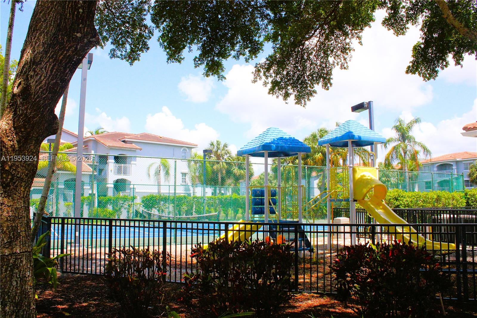 LA VIA CONDO - Residential