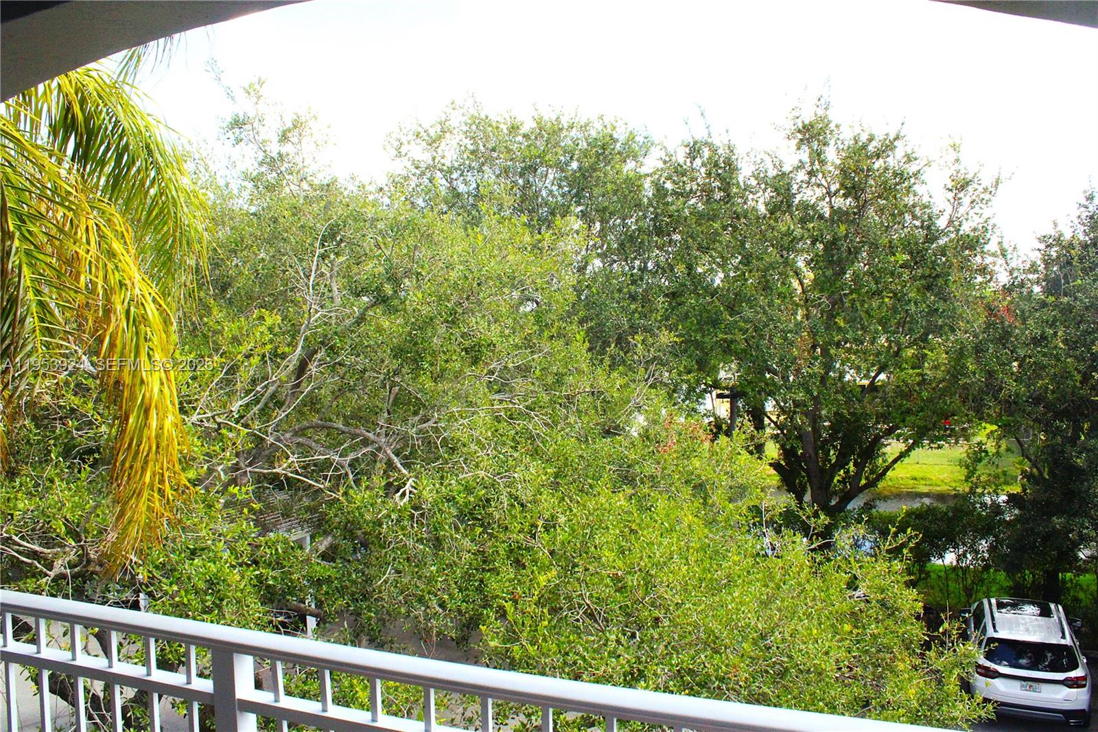 LA VIA CONDO - Residential