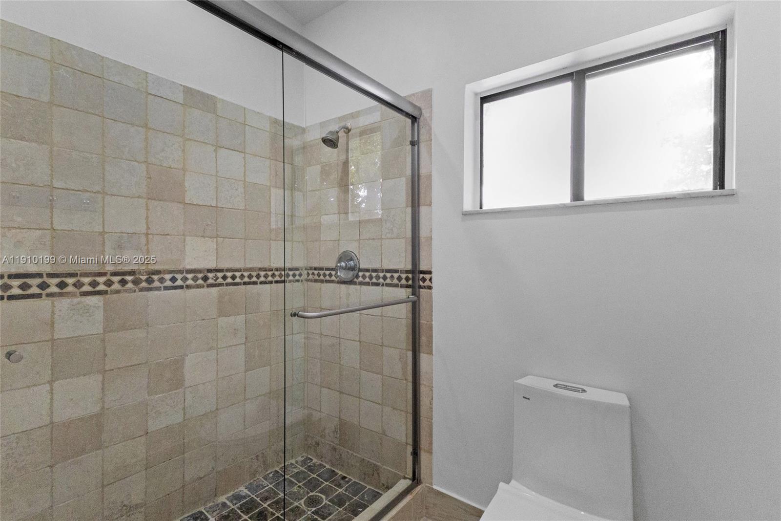 PINE ISLAND LAKES TOWNHOM - Residential Lease