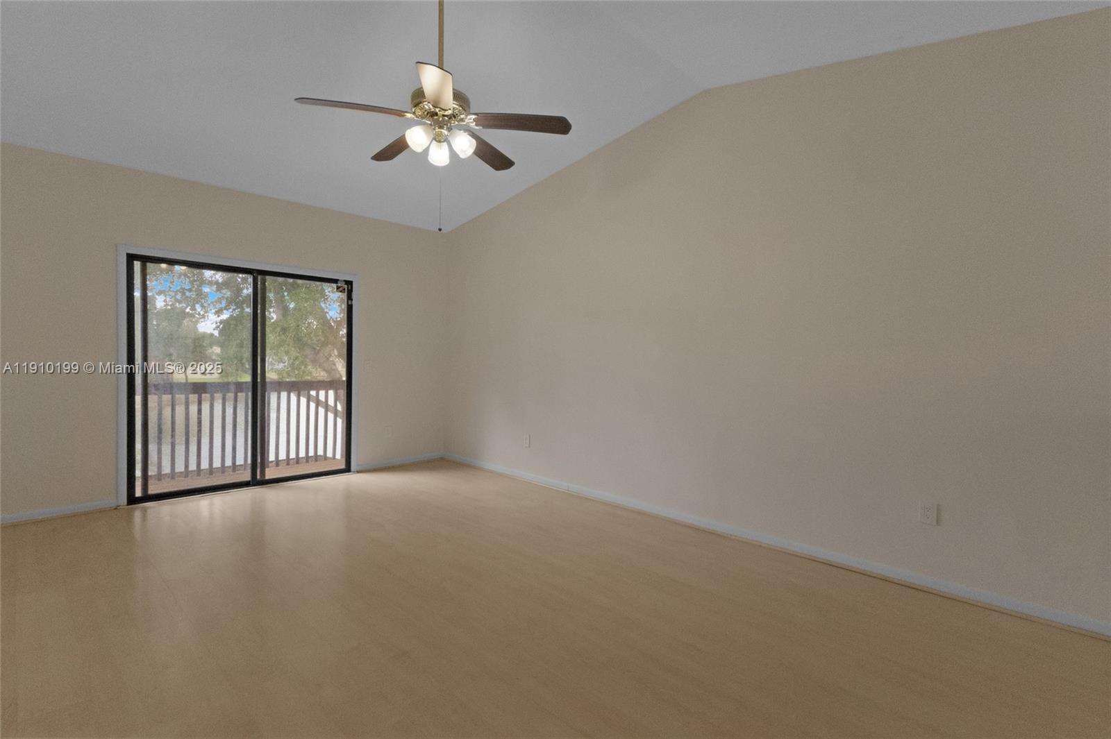 PINE ISLAND LAKES TOWNHOM - Residential Lease