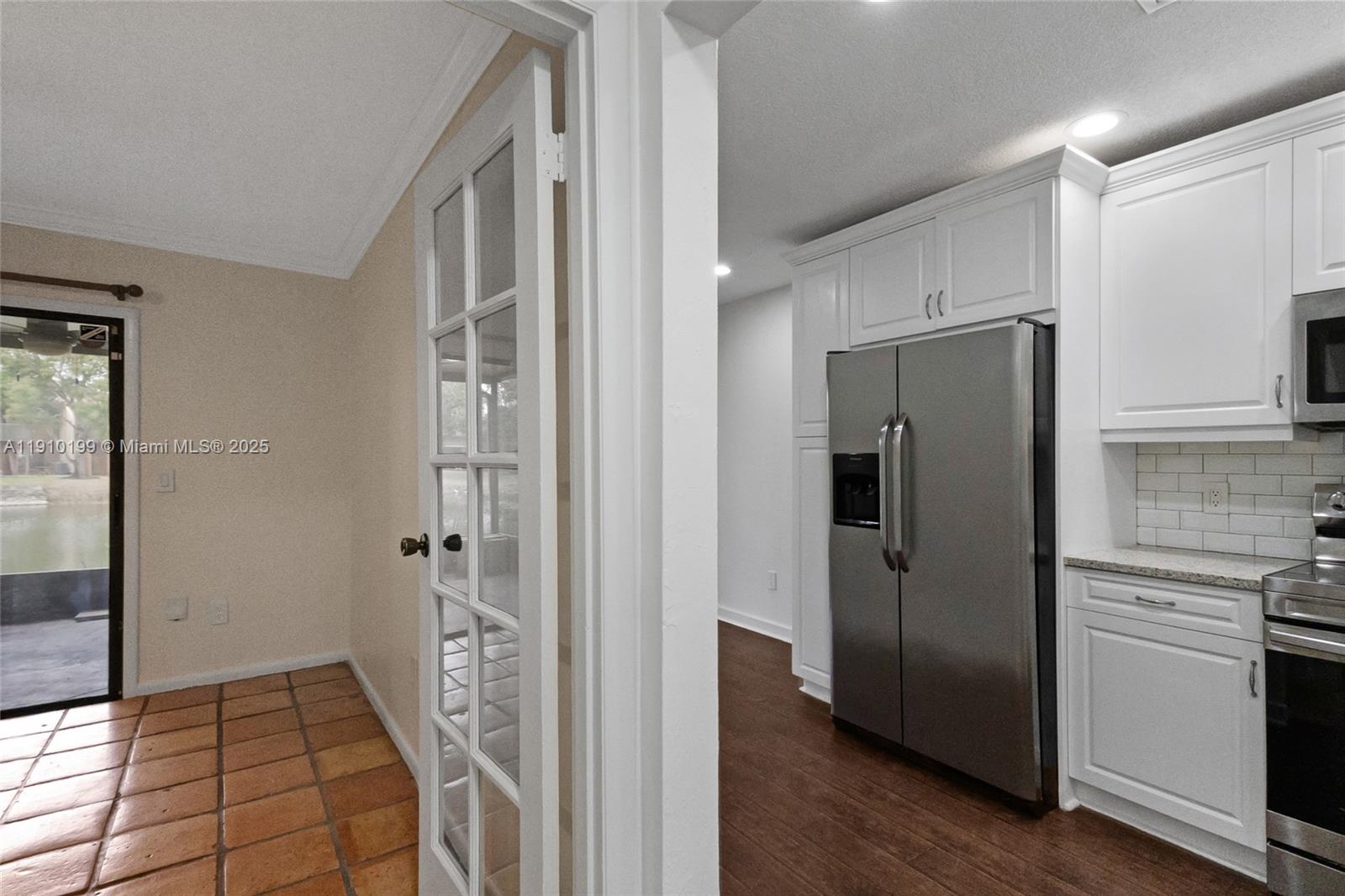 PINE ISLAND LAKES TOWNHOM - Residential Lease