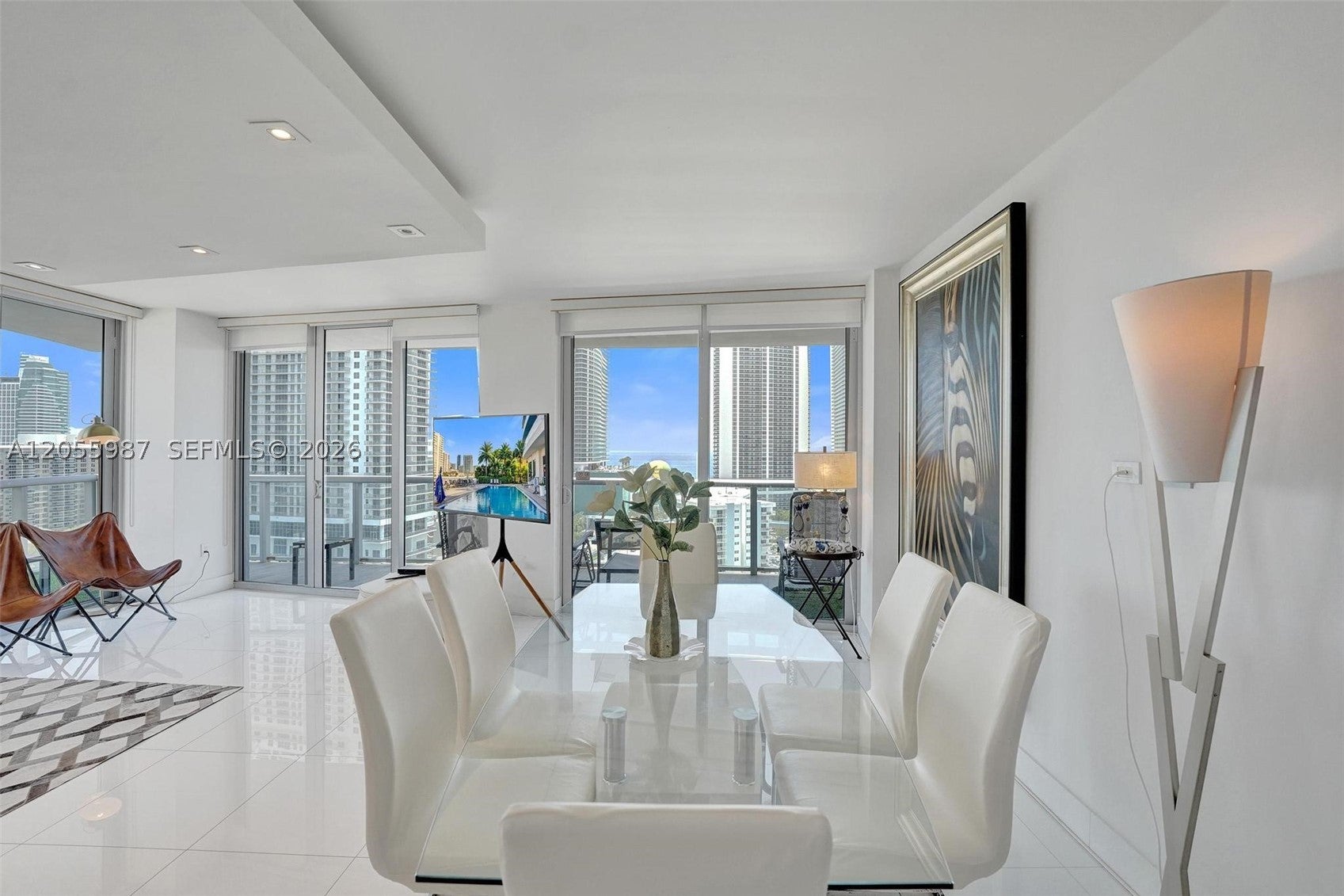 2600 E Hallandale Beach Blvd T1902