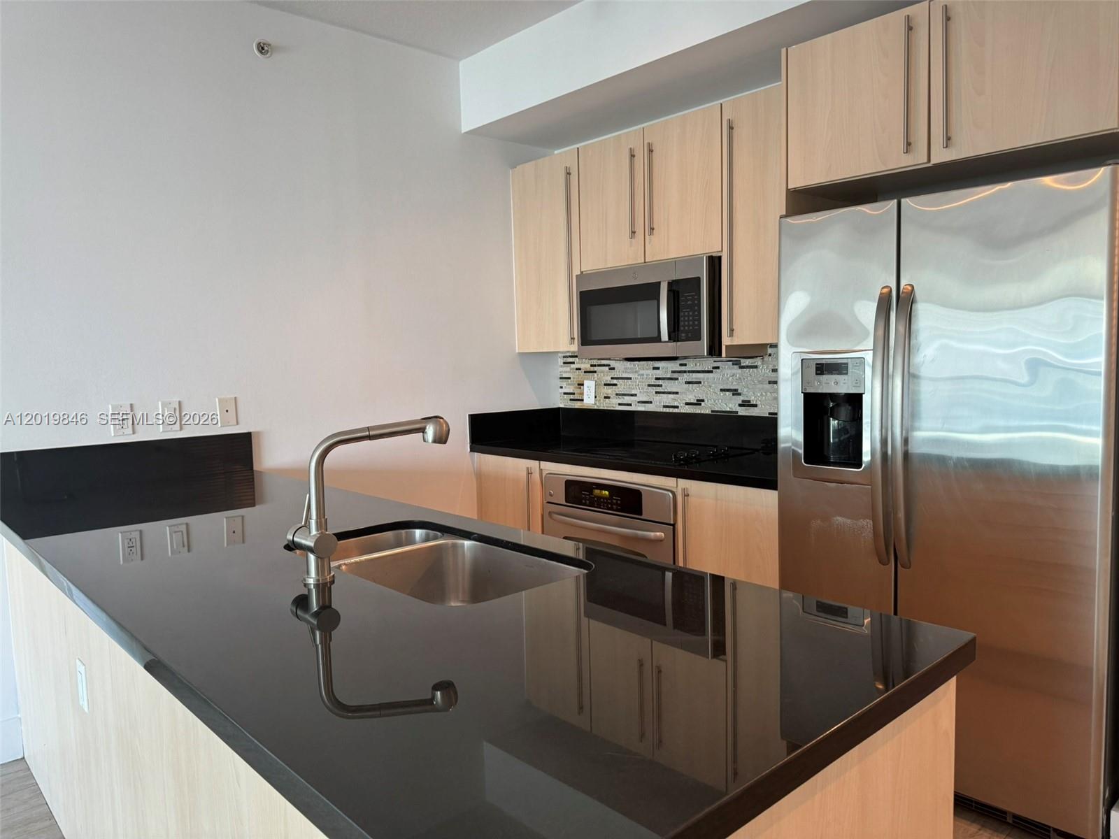 79 SW 12th St 3509-S