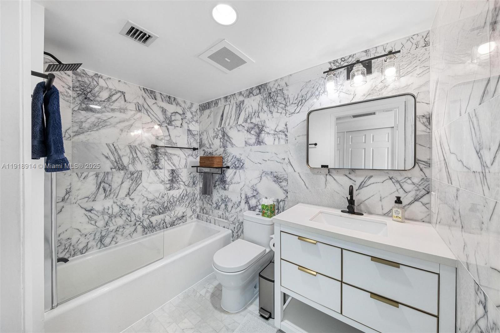 ONYX ON THE BAY CONDO - Residential