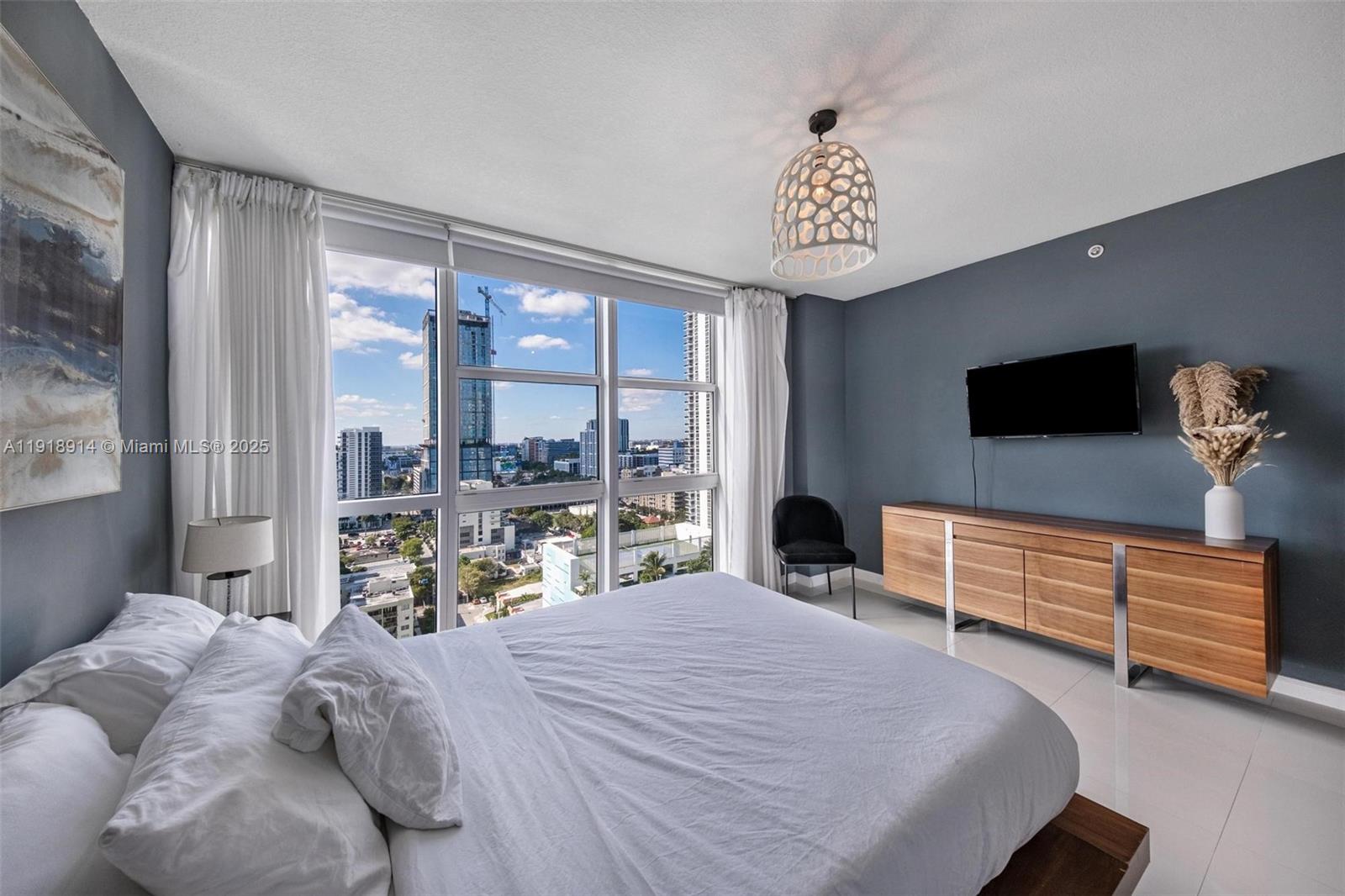 ONYX ON THE BAY CONDO - Residential