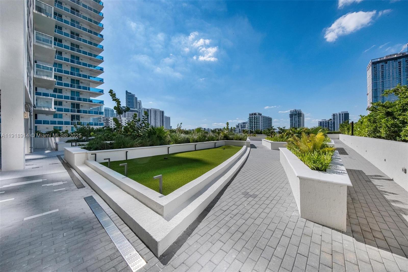 ONYX ON THE BAY CONDO - Residential