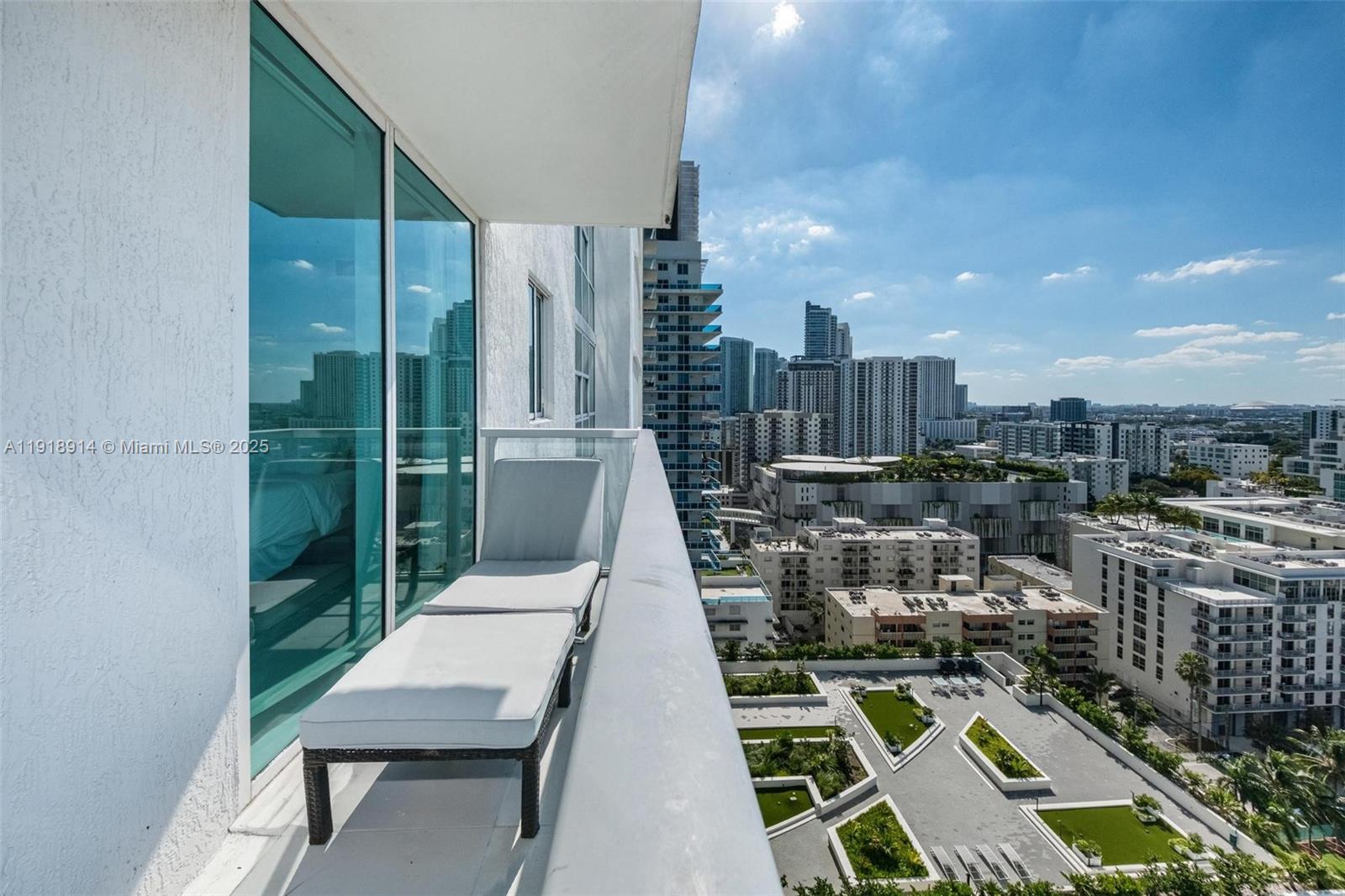 ONYX ON THE BAY CONDO - Residential