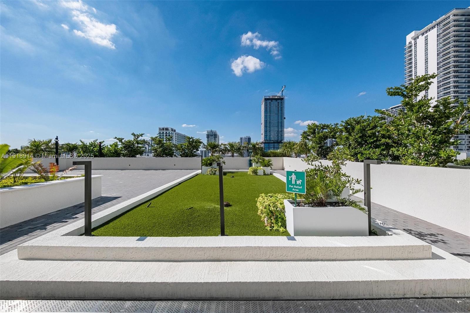 ONYX ON THE BAY CONDO - Residential