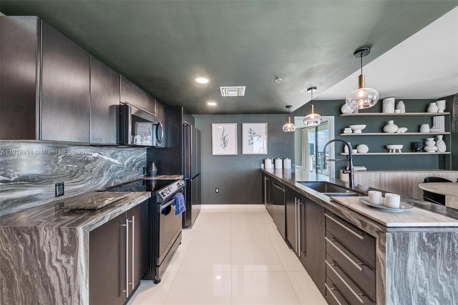 ONYX ON THE BAY CONDO - Residential