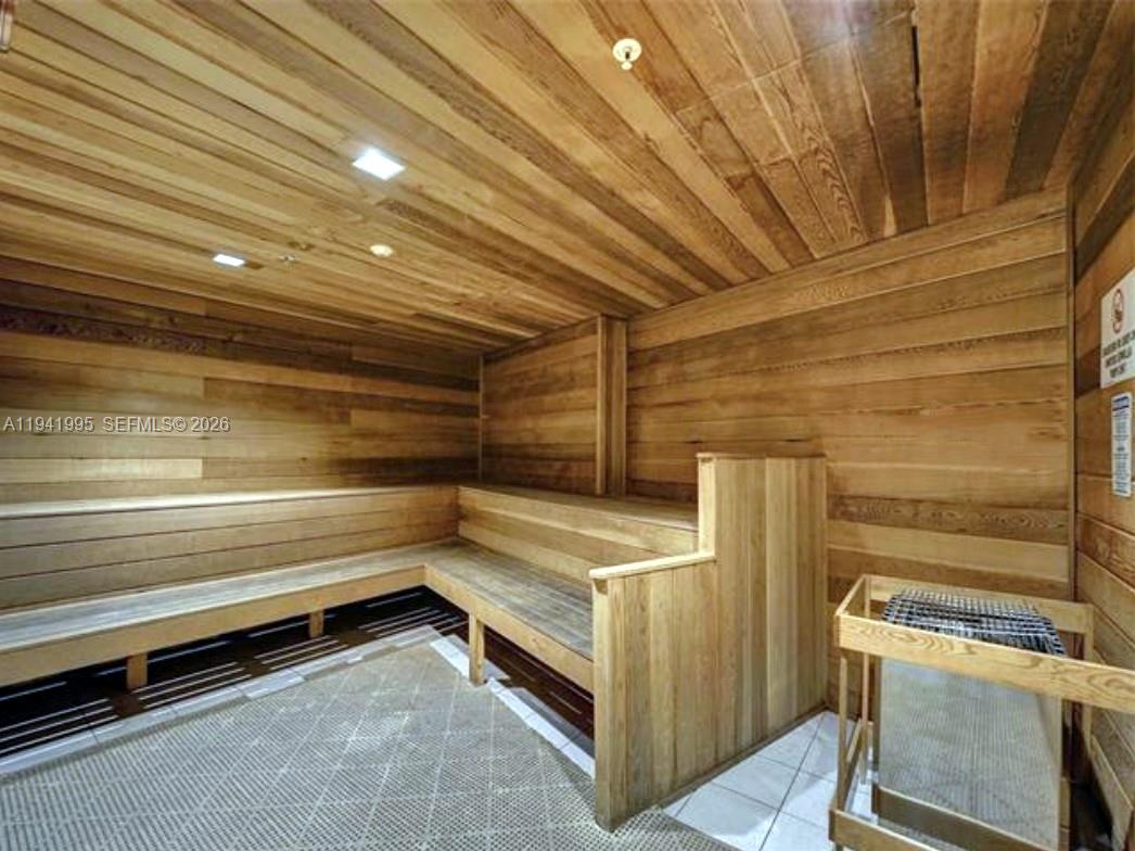 OLYMPUS CONDO PHASE - Residential