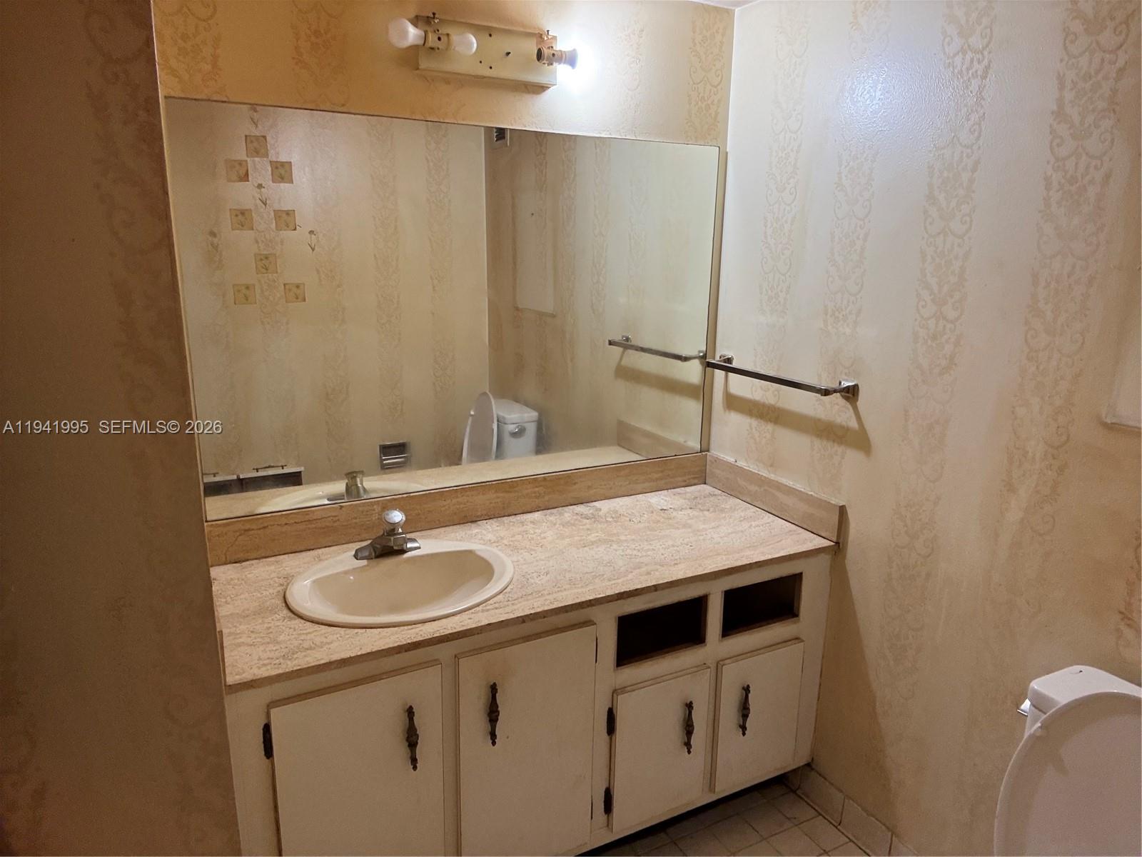 500 Three Islands Blvd 619