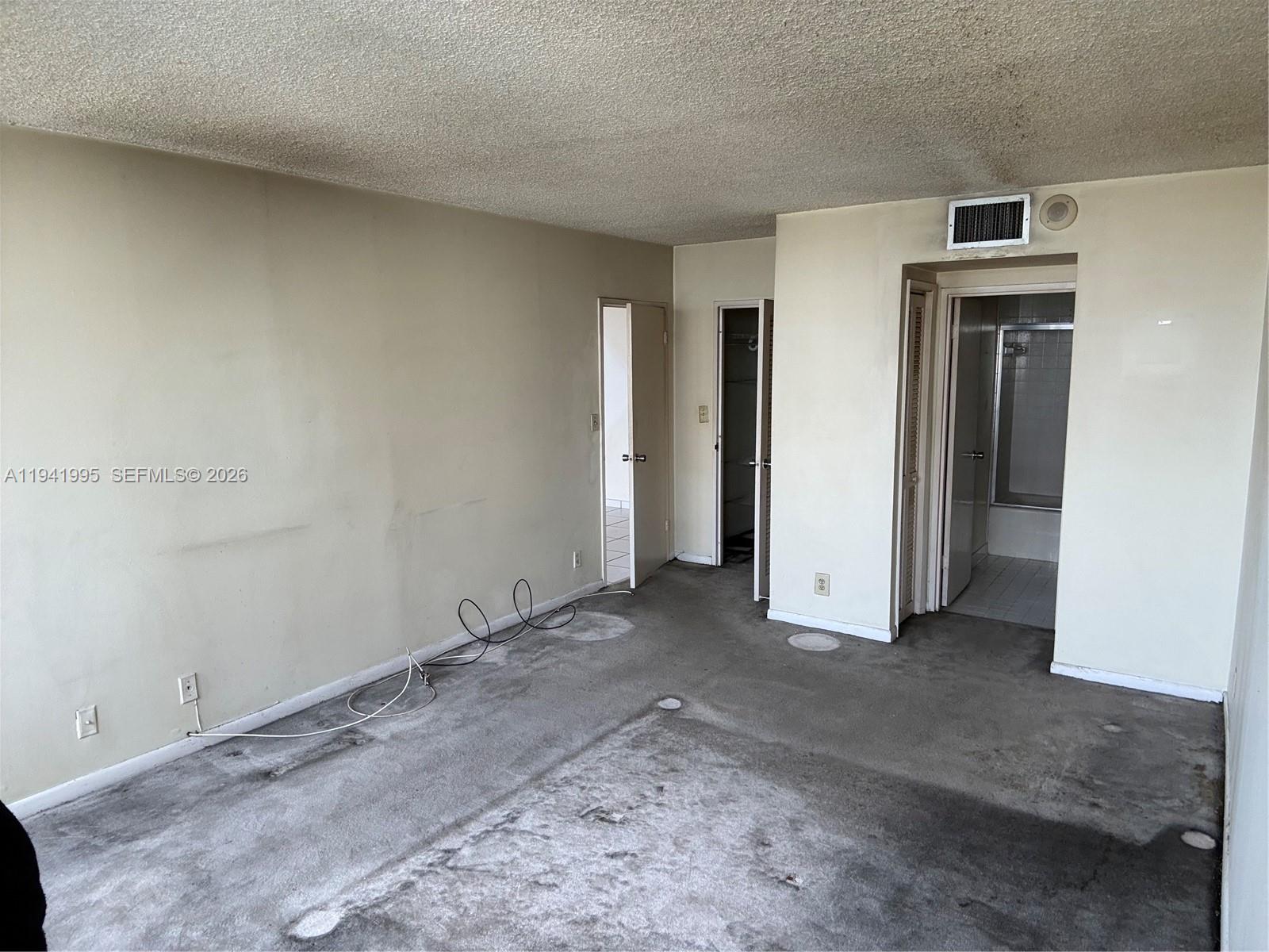 OLYMPUS CONDO PHASE - Residential