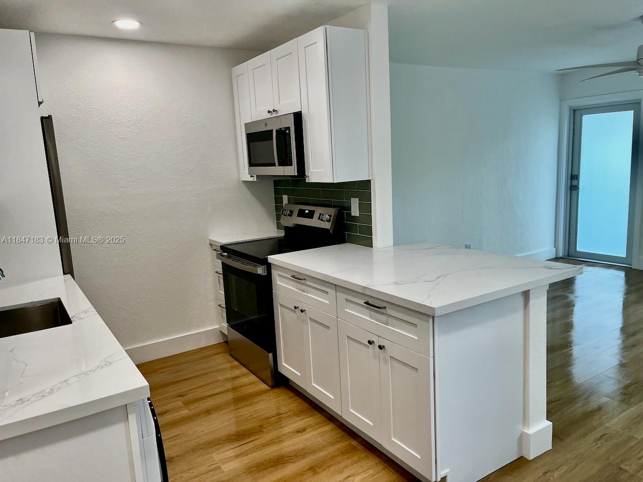 926 Michigan Ave 15