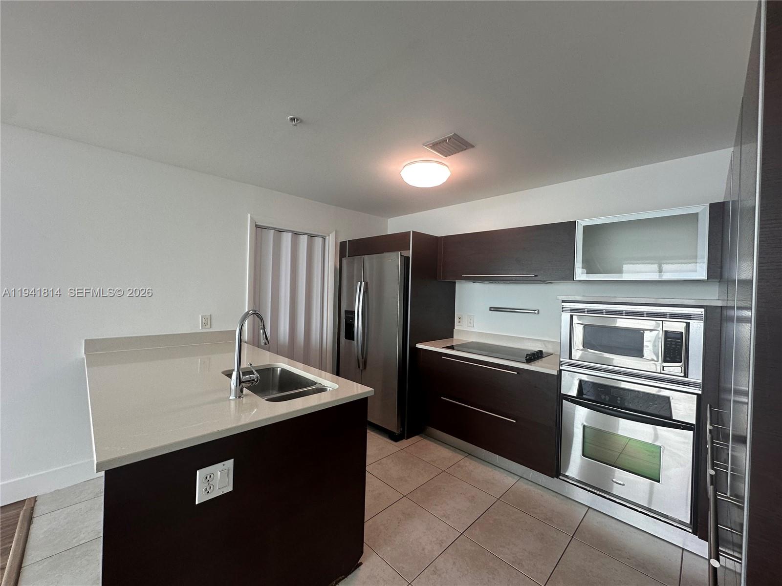 QUANTUM ON THE BAY CONDO - Residential Lease