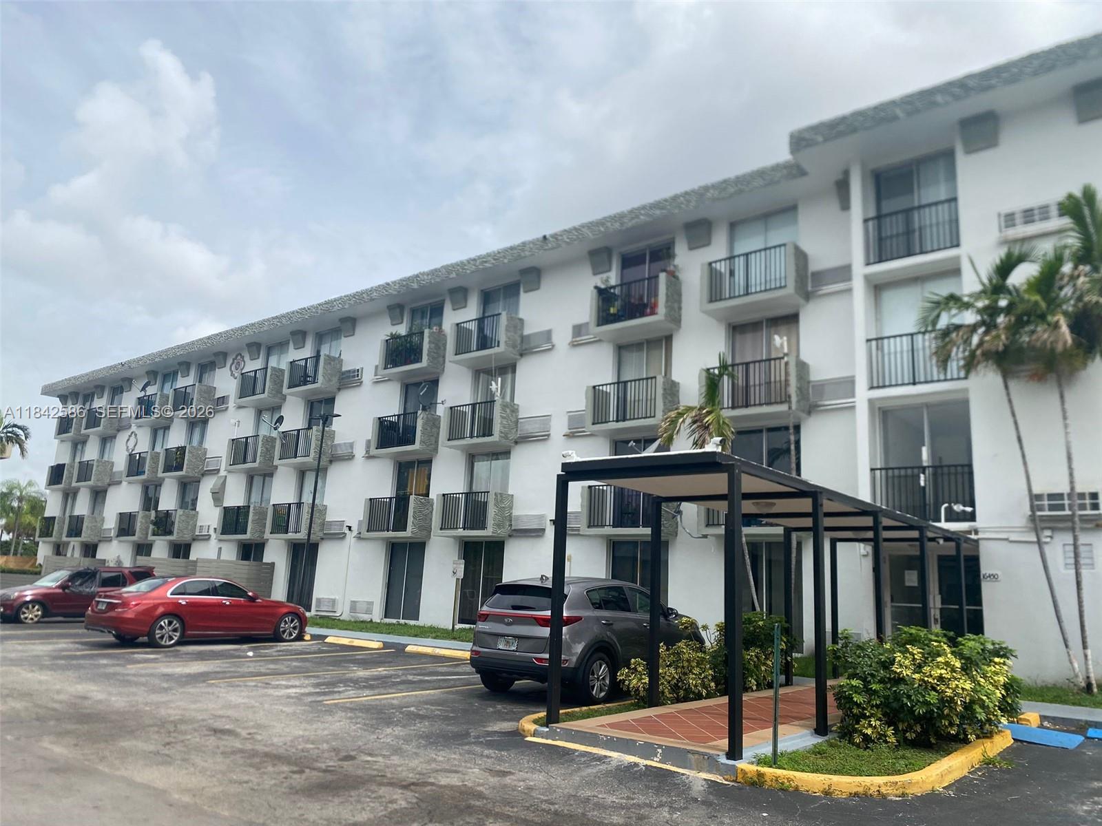 GOLDEN GATE APARTMENTS CO - Residential