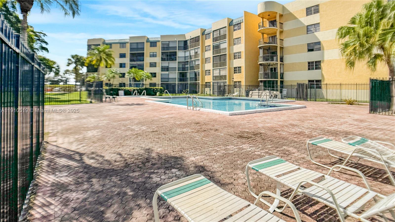 The Isles Of Inverrary - Residential