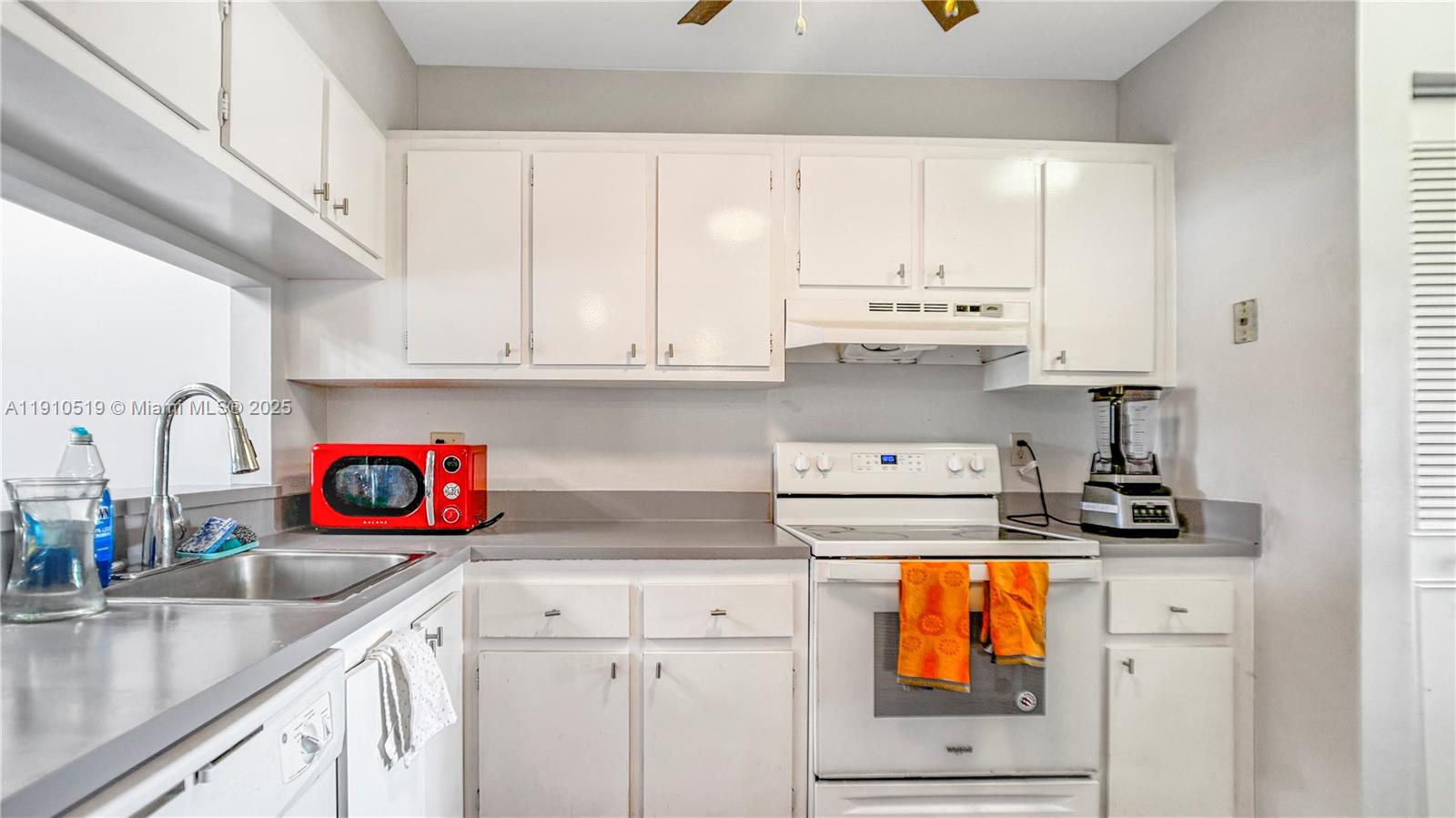 The Isles Of Inverrary - Residential