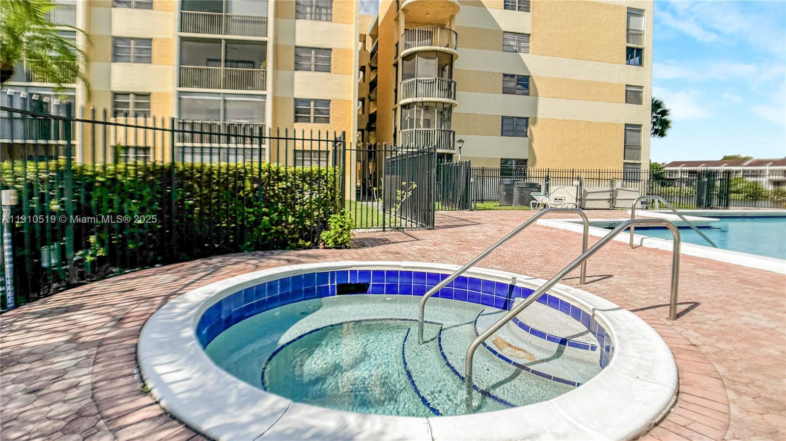 The Isles Of Inverrary - Residential