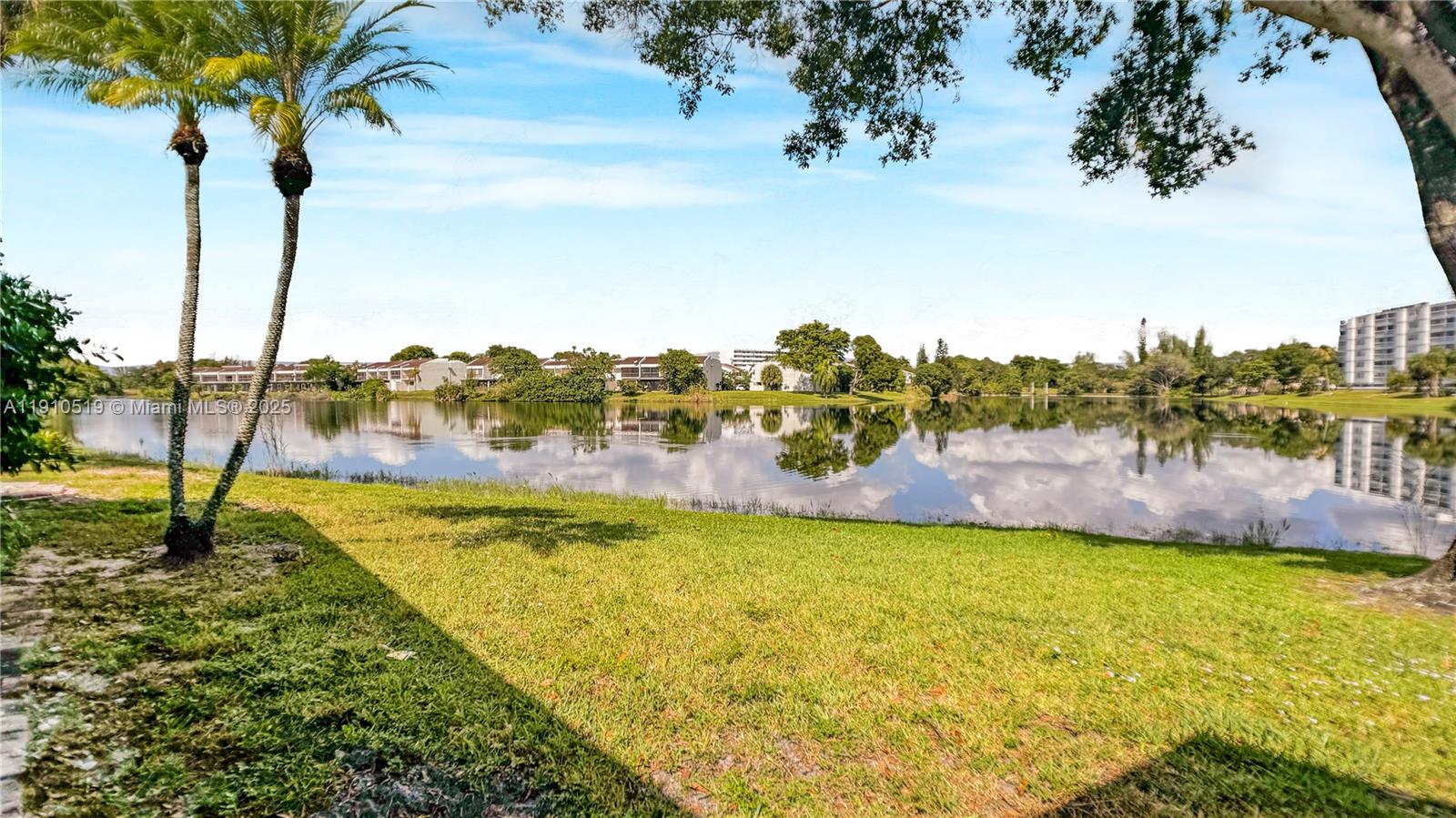 The Isles Of Inverrary - Residential