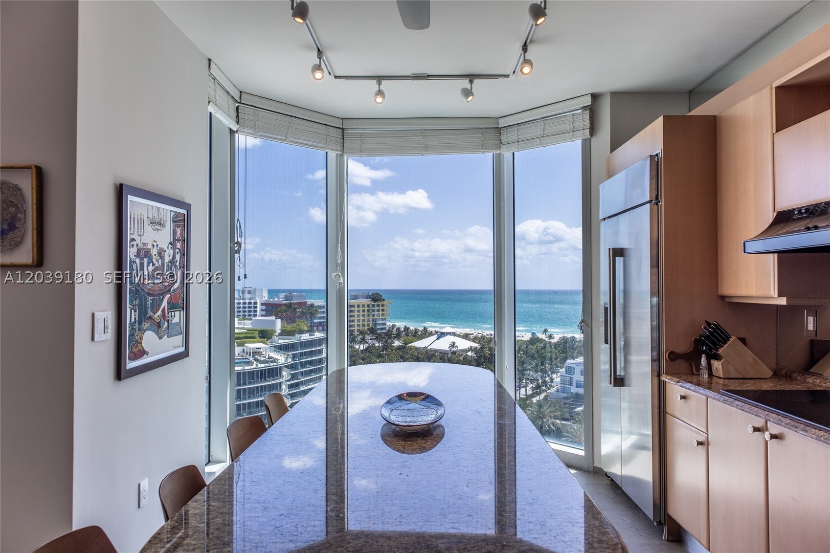 300 S Pointe Dr 1502