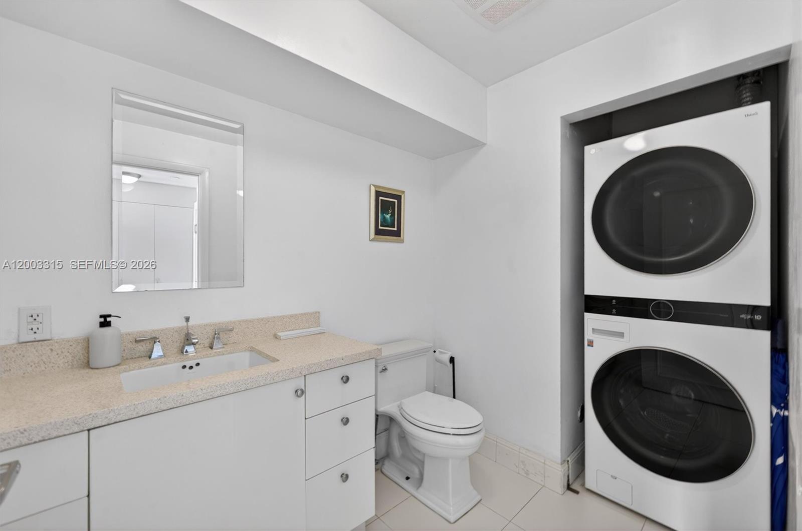 THE CARLYLE DECO HOTEL CO - Residential