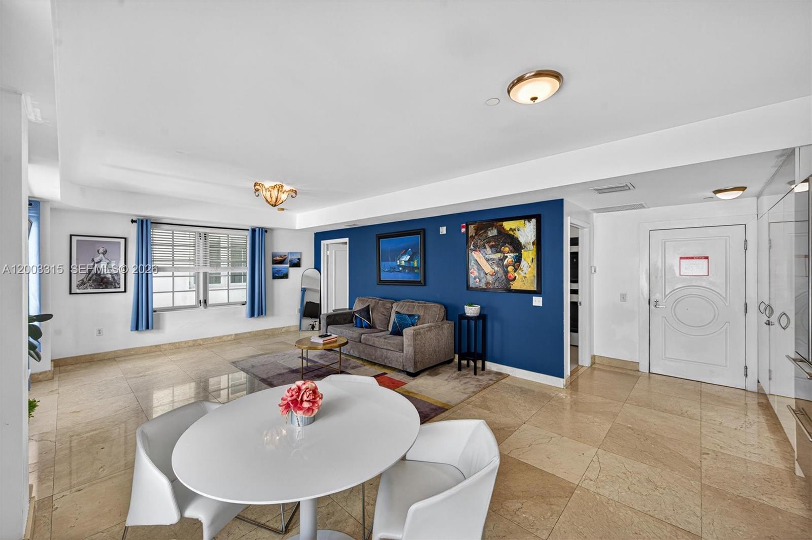 THE CARLYLE DECO HOTEL CO - Residential