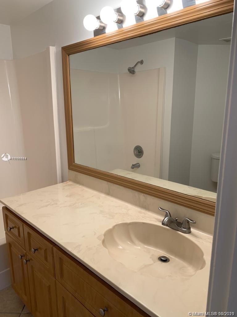 SOLEIL AT FONTAINEBLEAU C - Residential Lease