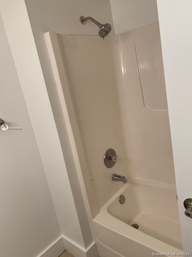 SOLEIL AT FONTAINEBLEAU C - Residential Lease
