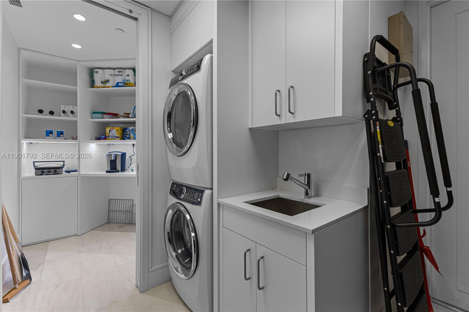 NORTH BISCAYNE BEACH AMEN - Residential