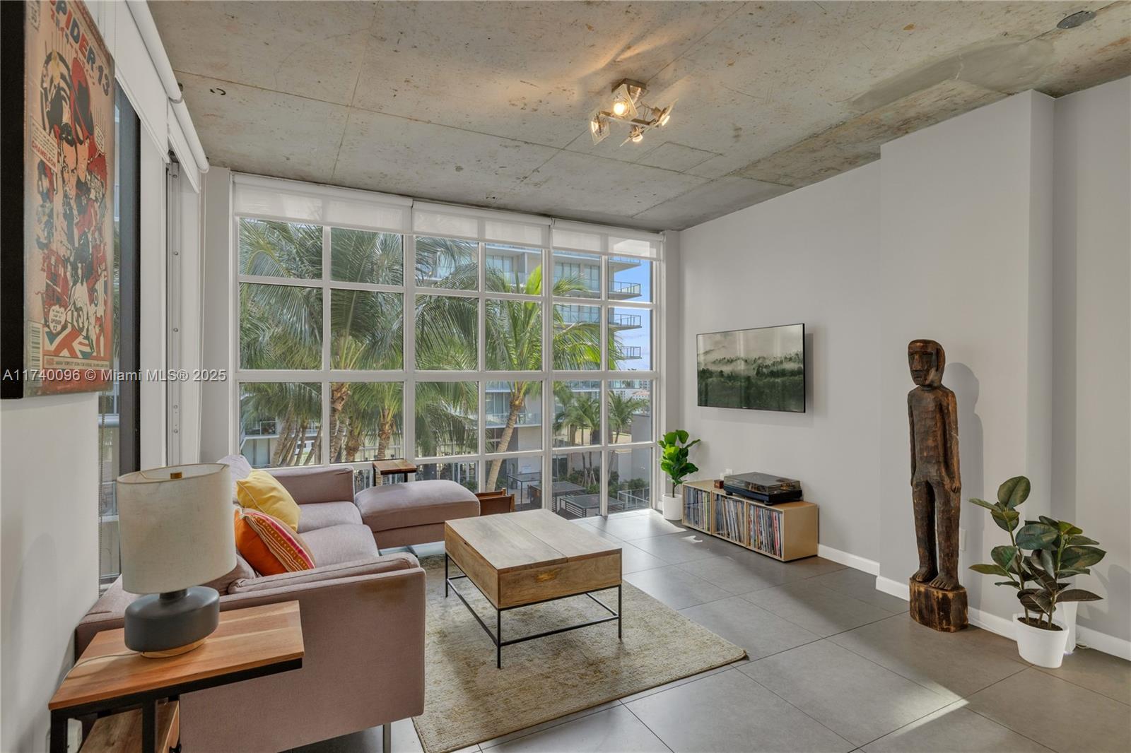 3451 NE 1st Ave PM08