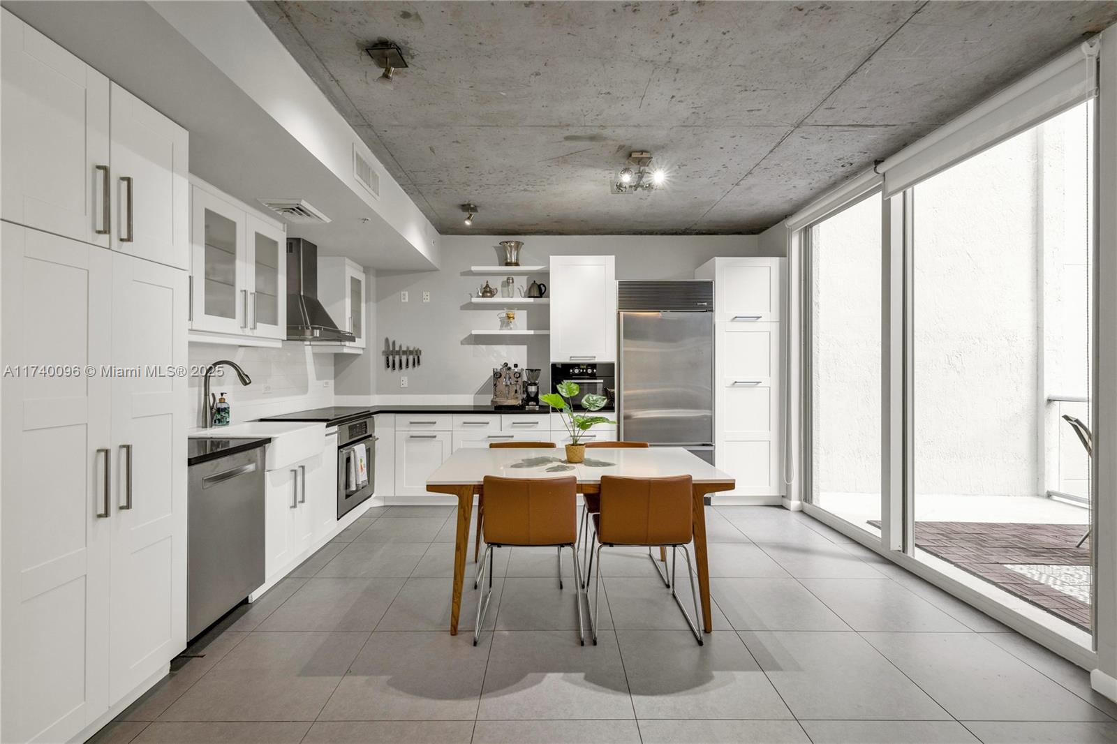3451 NE 1st Ave PM08