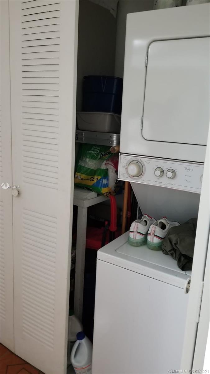 SUNSHINE CONDO - Residential
