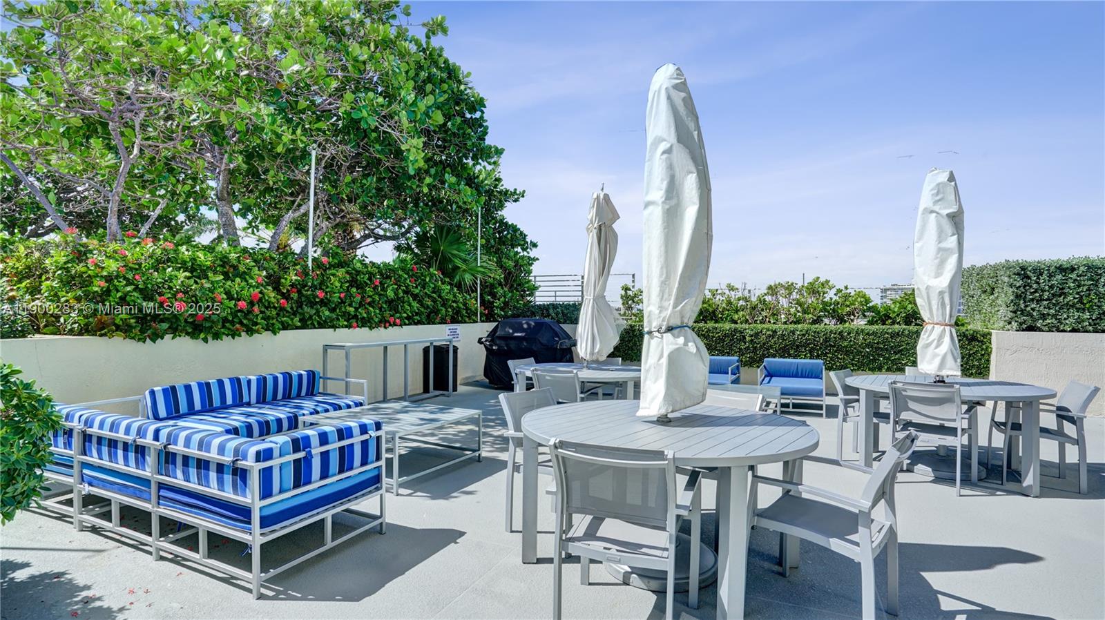 ST TROPEZ OCEAN CONDO - Residential