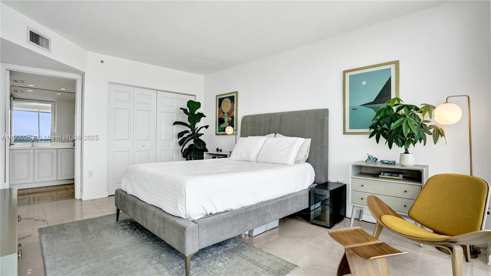 ST TROPEZ OCEAN CONDO - Residential