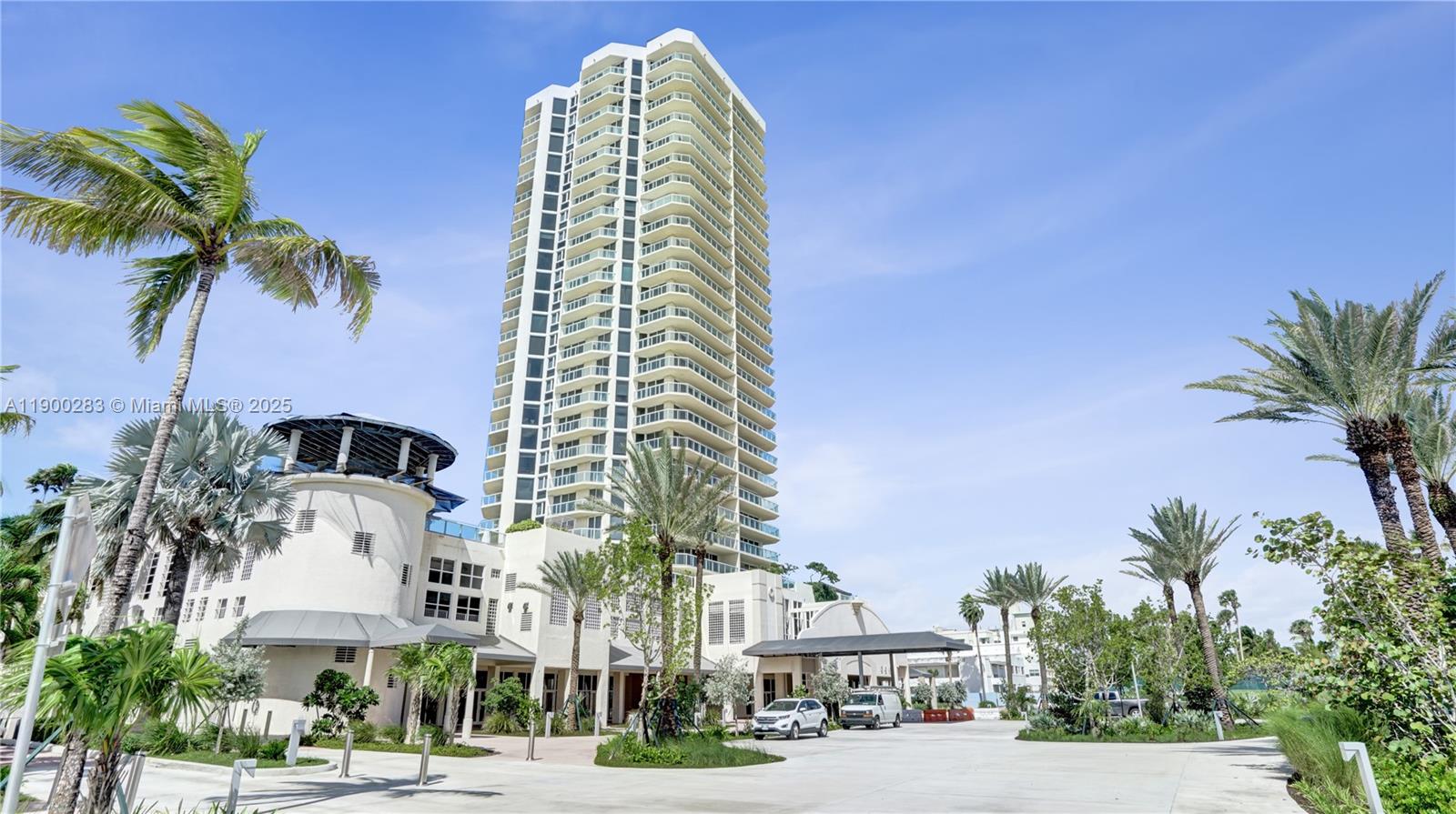 ST TROPEZ OCEAN CONDO - Residential