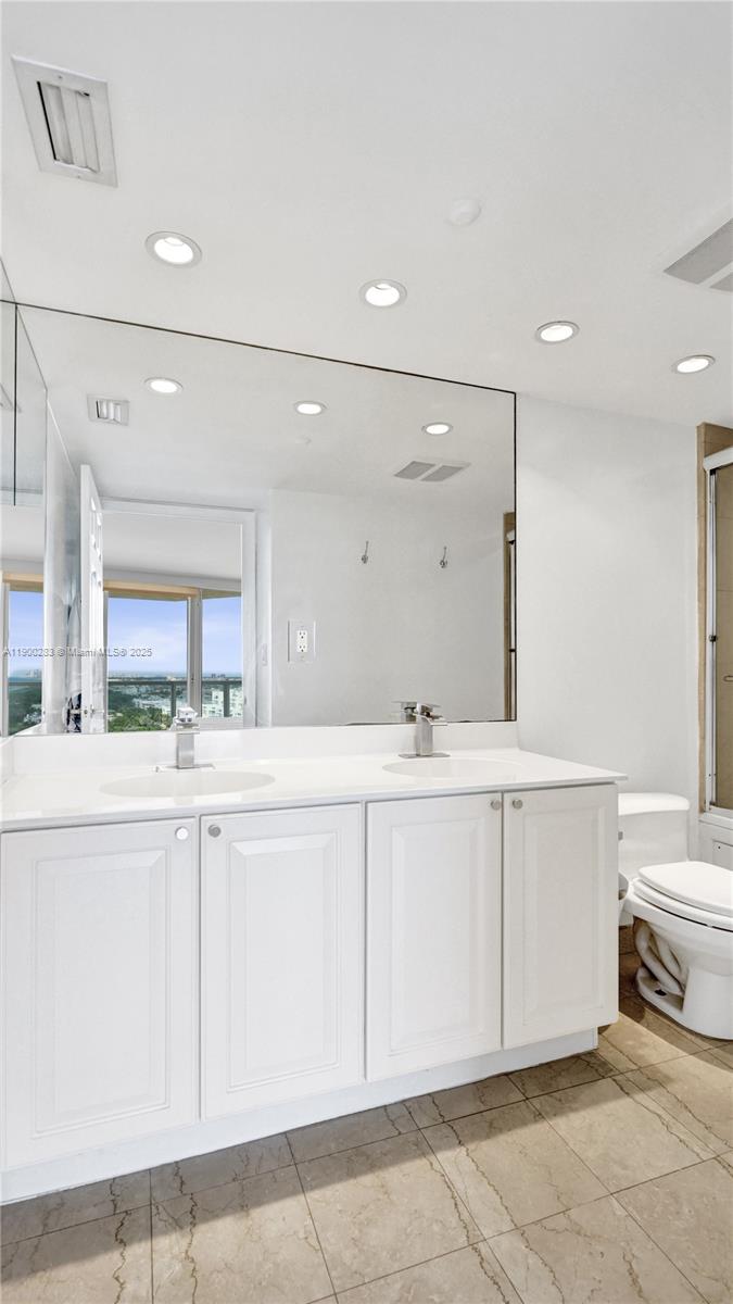 ST TROPEZ OCEAN CONDO - Residential