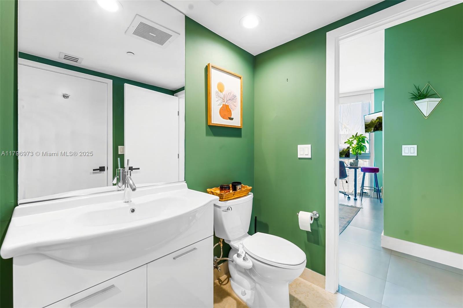 ICONBRICKELL CONDO NO 1 - Residential Lease