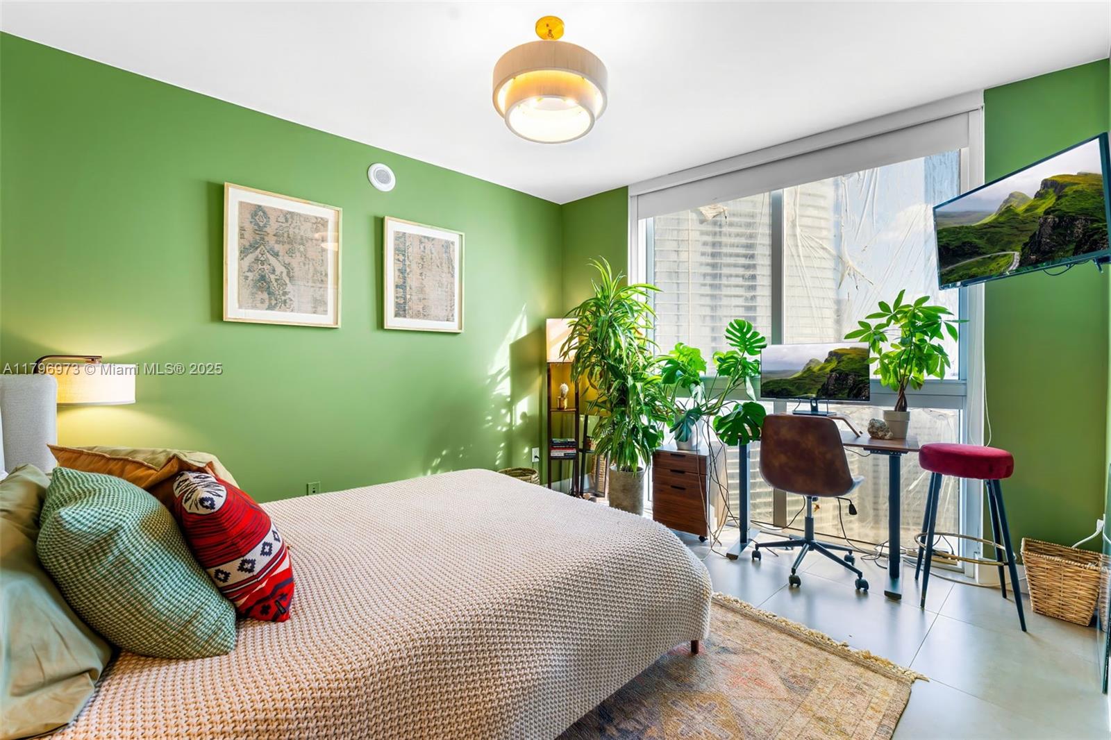 ICONBRICKELL CONDO NO 1 - Residential Lease